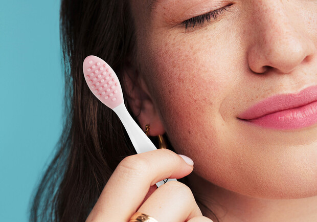 Lippenpflege Schritt 2: sanftes Peeling