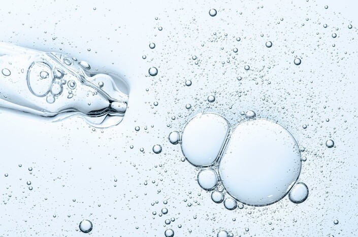 Pentylene Glycol, ein Wirkstoff der LOMBAGINE Pflege